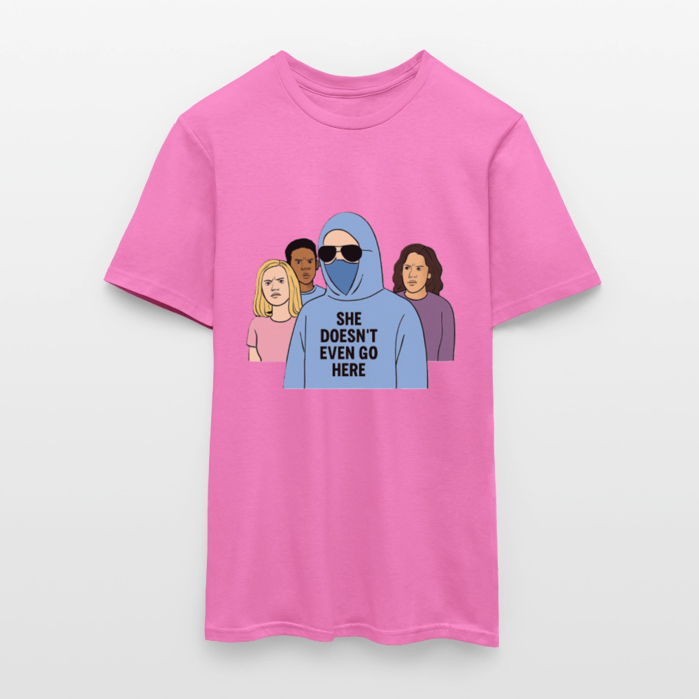 She Doesn't Even Go Here T-shirt - pink