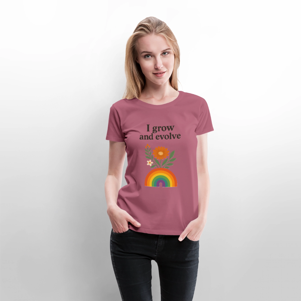 I Grow and Evolve" Statement T-shirt - mauve